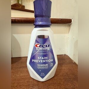 NWT Crest 3D White Brilliance Brilliance Stain Prevention Mouthwash